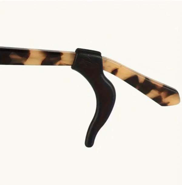 Tortoiseshell pattern sunglasses with black earpiece